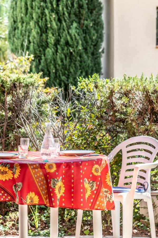 Cosy Studio Just A Stone'S Throw From The Beach Apartment Sainte-Maxime Exterior foto
