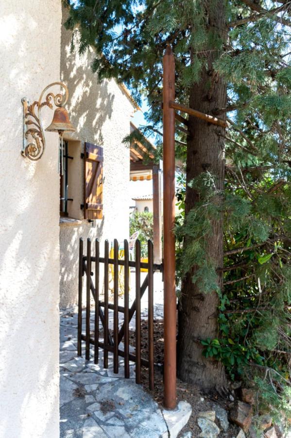 Cosy Studio Just A Stone'S Throw From The Beach Apartment Sainte-Maxime Exterior foto