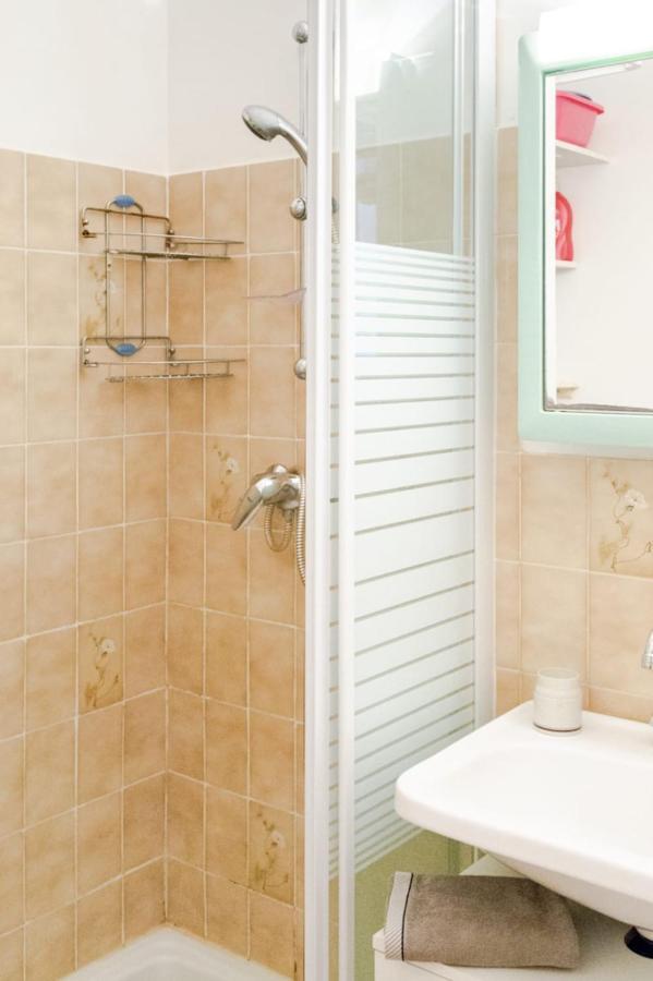 Cosy Studio Just A Stone'S Throw From The Beach Apartment Sainte-Maxime Exterior foto