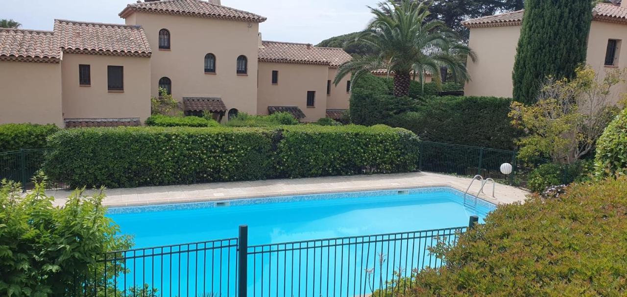 Cosy Studio Just A Stone'S Throw From The Beach Apartment Sainte-Maxime Exterior foto